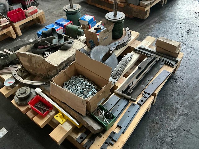 Partij diverse onderdelen - afbeelding 17 van  18