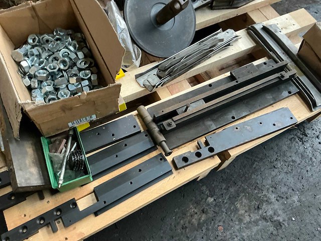 Partij diverse onderdelen - afbeelding 18 van  18