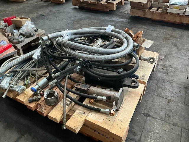 Partij diverse onderdelen - afbeelding 5 van  24