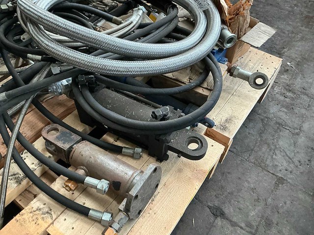 Partij diverse onderdelen - afbeelding 6 van  24