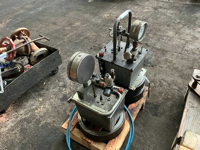 Partij diverse onderdelen - afbeelding 15 van  24