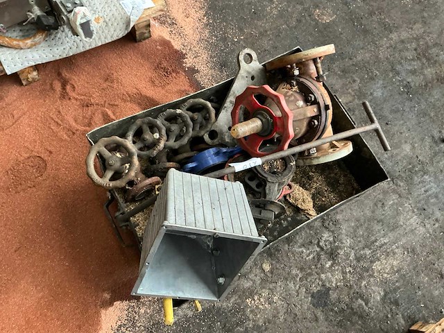 Partij diverse onderdelen - afbeelding 16 van  24