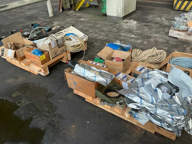 Partij diverse onderdelen - afbeelding 6 van  9