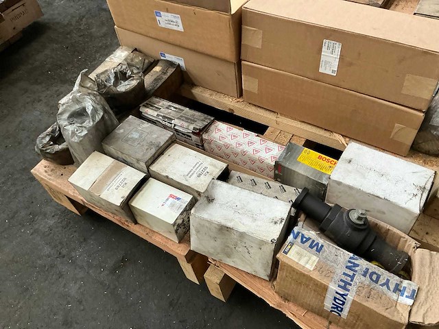 Partij diverse onderdelen - afbeelding 2 van  8