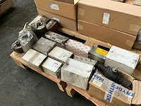 Partij diverse onderdelen - afbeelding 2 van  8