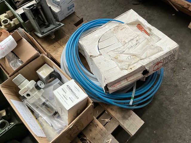 Partij diverse onderdelen - afbeelding 4 van  19