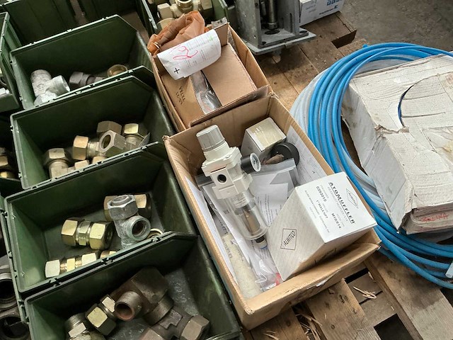 Partij diverse onderdelen - afbeelding 5 van  19