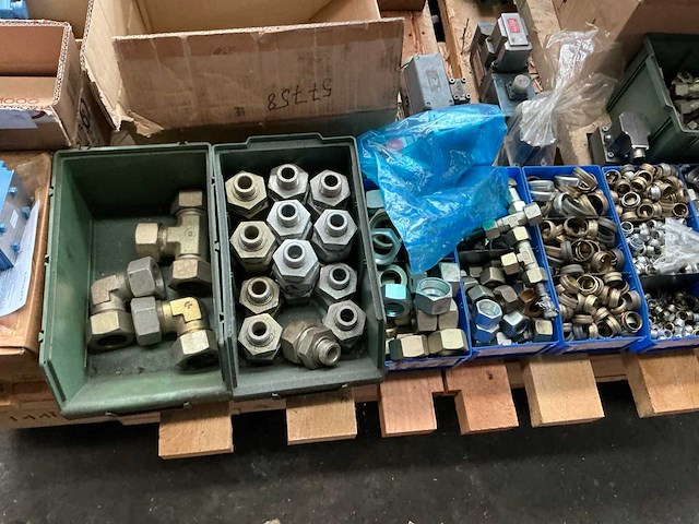 Partij diverse onderdelen - afbeelding 7 van  19