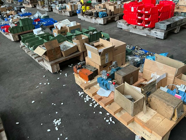 Partij diverse onderdelen - afbeelding 11 van  19