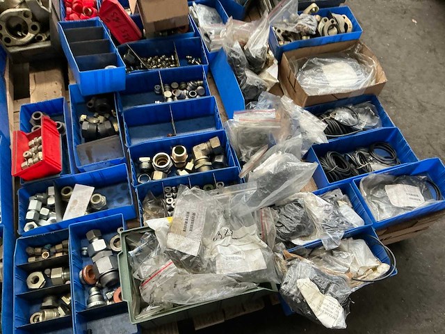 Partij diverse onderdelen - afbeelding 15 van  19