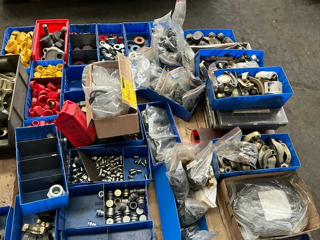 Partij diverse onderdelen - afbeelding 16 van  19