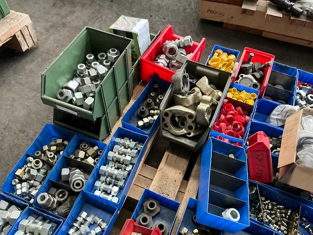 Partij diverse onderdelen - afbeelding 17 van  19