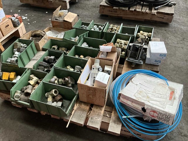 Partij diverse onderdelen - afbeelding 18 van  19