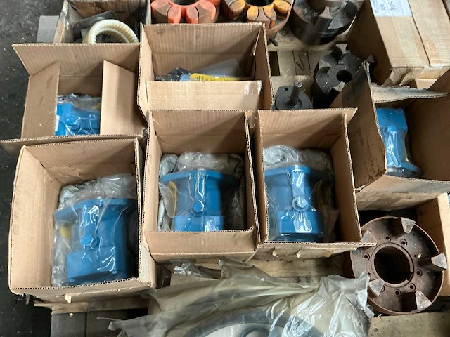 Partij diverse onderdelen - afbeelding 8 van  17