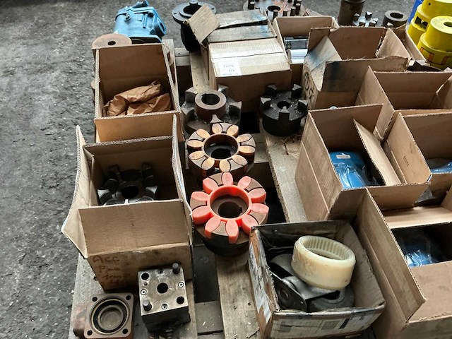 Partij diverse onderdelen - afbeelding 9 van  17