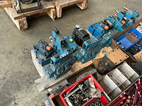 Partij diverse onderdelen - afbeelding 2 van  16