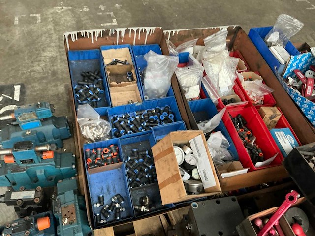 Partij diverse onderdelen - afbeelding 3 van  16