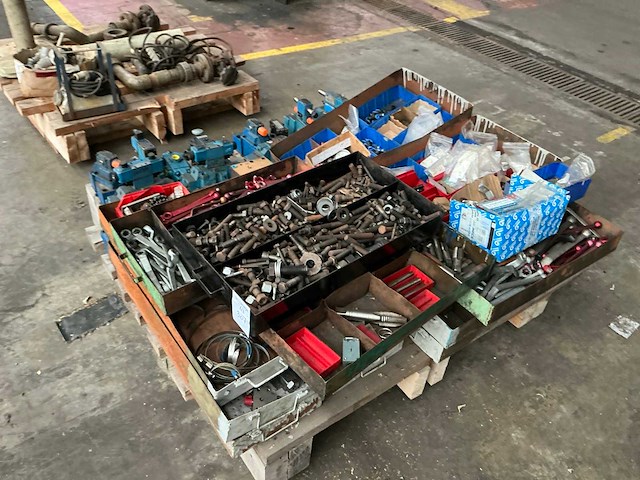 Partij diverse onderdelen - afbeelding 14 van  16