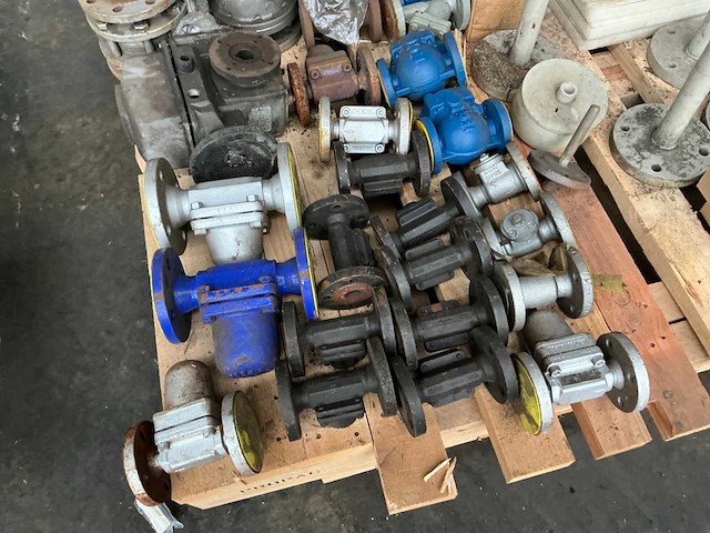 Partij diverse onderdelen - afbeelding 3 van  8