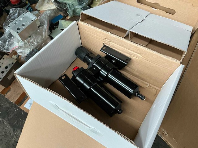 Partij diverse onderdelen - afbeelding 7 van  8