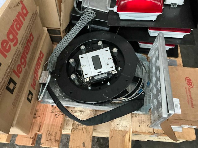 Partij diverse onderdelen - afbeelding 2 van  14