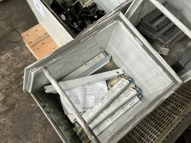 Partij diverse onderdelen - afbeelding 7 van  14