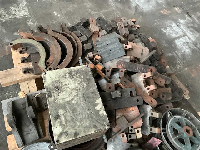 Partij diverse onderdelen - afbeelding 4 van  12