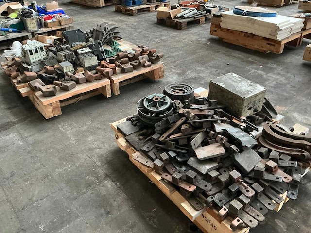 Partij diverse onderdelen - afbeelding 5 van  12