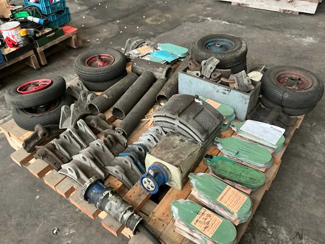 Partij diverse onderdelen - afbeelding 21 van  25