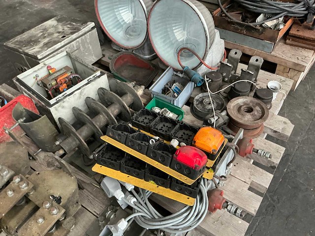 Partij diverse onderdelen - afbeelding 10 van  22