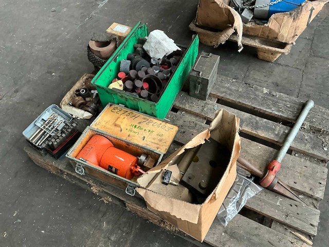 Partij diverse onderdelen - afbeelding 22 van  22