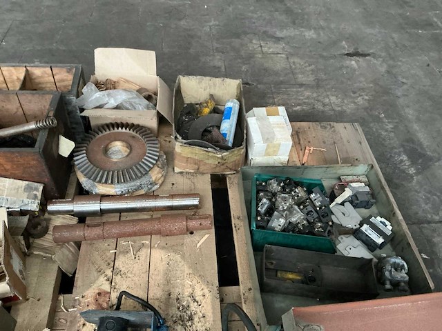 Partij diverse onderdelen - afbeelding 27 van  30