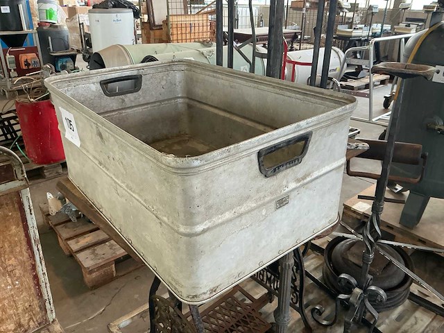 Partij diverse onderstellen - afbeelding 7 van  7