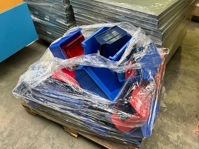 Partij diverse opbergbakken en dossierbakken - afbeelding 9 van  10