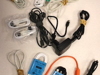 Partij diverse oplaadkabels en 1 usb adapter, werking niet gekend - afbeelding 1 van  1