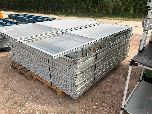 Partij diverse panelen met staanders - afbeelding 3 van  3