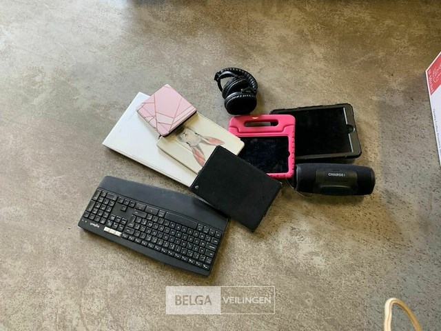 Partij diverse pc matrialen - afbeelding 1 van  1