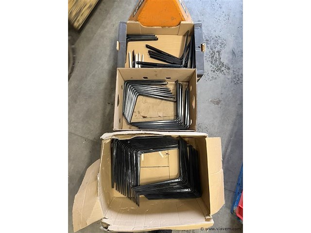 Partij diverse plankendragers - afbeelding 1 van  5