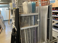 Partij diverse platen met rek - afbeelding 1 van  12