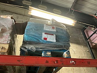 Partij diverse plinten & lampen (6x pallet) - afbeelding 4 van  14