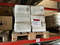 Partij diverse plinten & lampen (6x pallet) - afbeelding 13 van  14