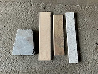 Partij diverse plinten & tegels (6x pallet) - afbeelding 1 van  12