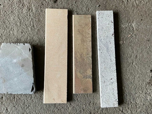 Partij diverse plinten & tegels (6x pallet) - afbeelding 6 van  12