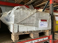 Partij diverse plinten & tegels (6x pallet) - afbeelding 11 van  12