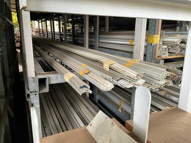 Partij diverse profielen - afbeelding 3 van  29