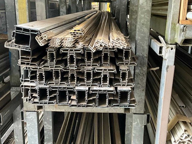 Partij diverse profielen - afbeelding 15 van  29