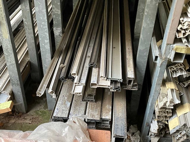 Partij diverse profielen - afbeelding 16 van  29