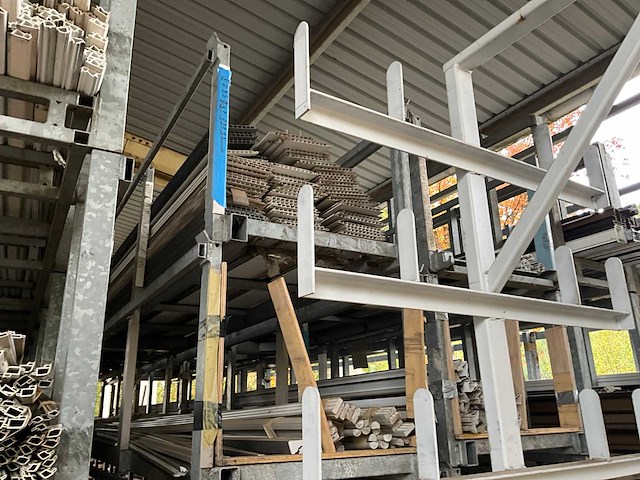 Partij diverse profielen - afbeelding 29 van  29