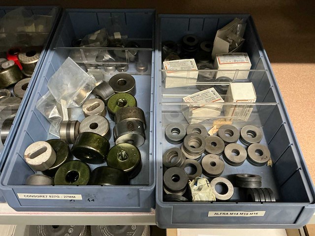 Partij diverse punching units, conisch stiften etc.. - afbeelding 9 van  16