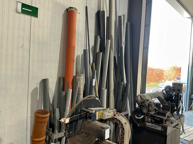 Partij diverse pvc buizen - afbeelding 1 van  3